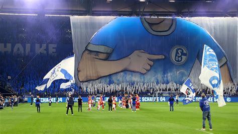 FC Schalke Panne Bei Fan Choreo Im Heimspiel Gegen SC Freiburg