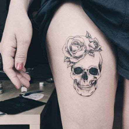 Frau Totenkopf Tattoo Hand Vorlagen Beste Bunte Tattoos Tattoo