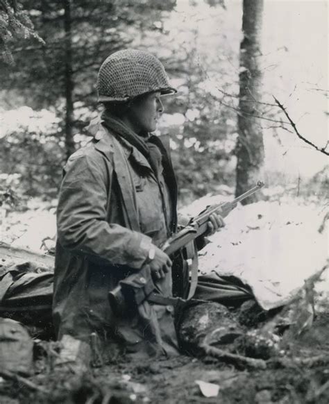 Wwii Photo Us Soldier M1 Carbine In Action Ww2 World War Two Us Army