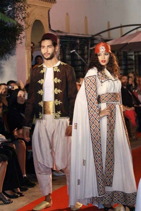 Tenue traditionnelle d'Algérie | Algerian clothing, Traditional outfits ...