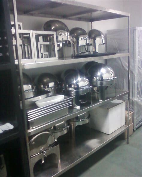 5 6 Feet Stainless Steel SS Storage Rack For Hotel Restaurant Rs