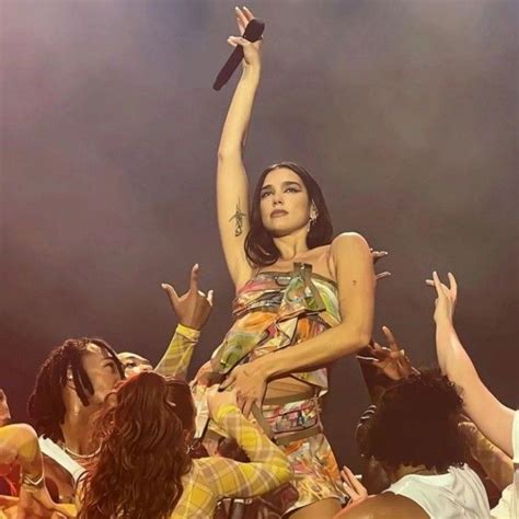 Pin By Cristi Albu On Dua Lipa Wonder Woman Singer Superhero