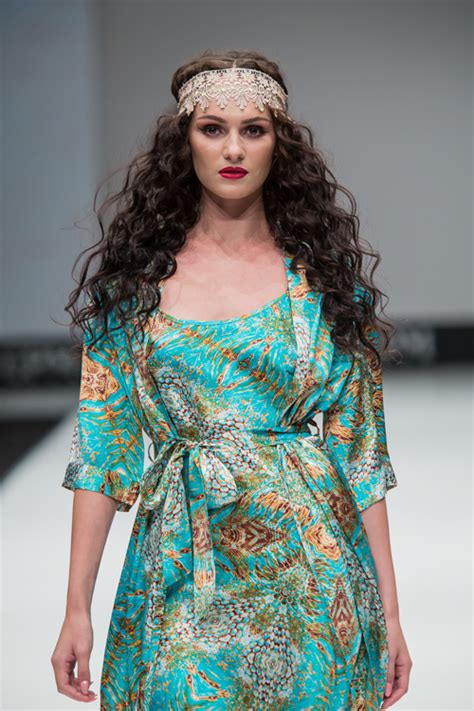 Grand Defile Lingerie женское бельё выставка CPM SS Часть событие Модные ножки