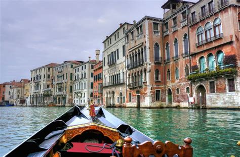 Venice Walking Tour + Gondola Ride Ticket | Vox City