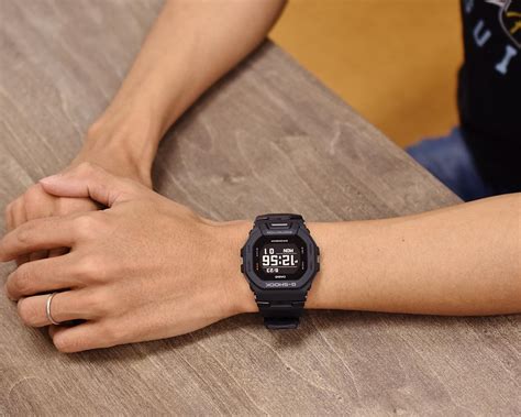 カシオ Gショック G SHOCK G SQUAD GBD 200 1JF メンズ腕時計本舗公式サイト