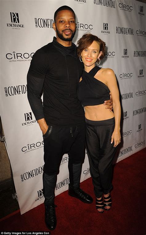 Nicky Whelan Announces Engagement To Former Nfl Player Kerry Rhodes