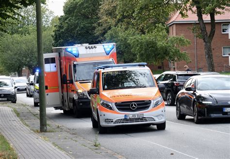 Zehnjähriger beim Überqueren der Mürwiker Straße von Auto erfasst und