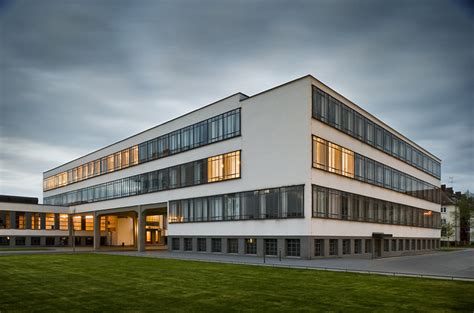 AD Classics: Dessau Bauhaus / Walter Gropius | ArchDaily