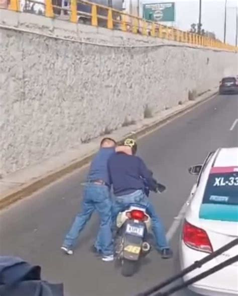 Tras Conflicto Vial Taxista Agrede A Golpes A Motociclista En Xalapa