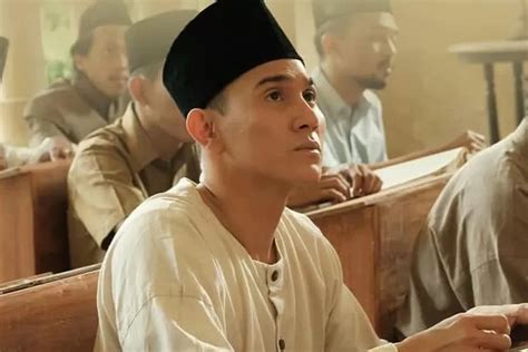 Profil Vino G Bastian Pemeran Utama Film Buya Hamka Punya Pertalian