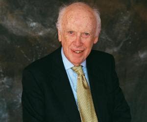 James Watson Biography - Facts, Childhood, Family Life & Achievements