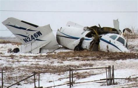 Canada plane crash on Quebec island kills several - SUCH TV