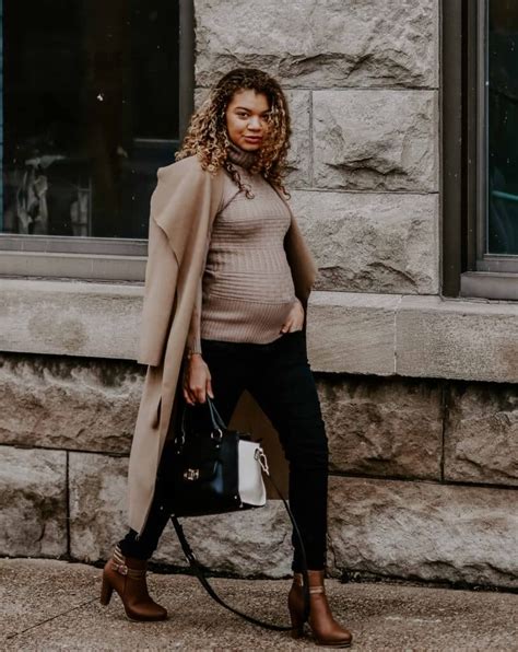 Pregnant Outfits For Fall