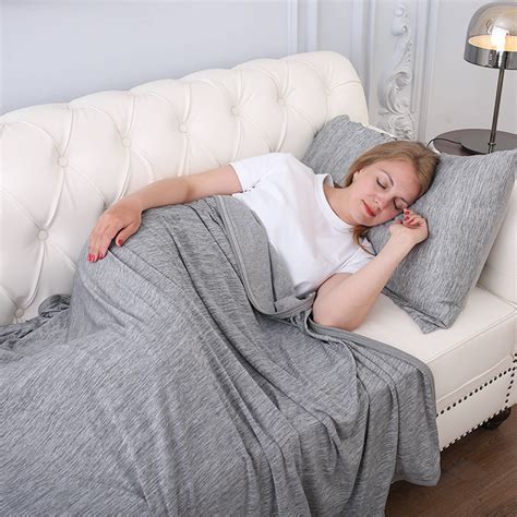 Queen Size Cooling Blanket For Hot Sleepers Lightweight Summer Cold Thin Blankets For Sleeping