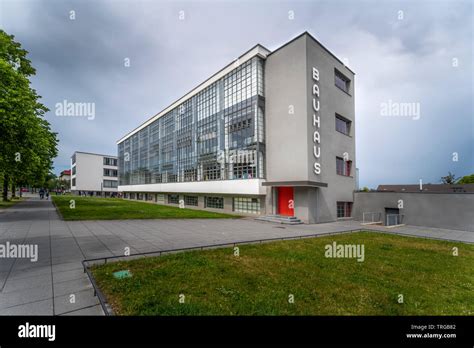 Bauhaus Building Walter Gropius Dessau Fotografías E Imágenes De Alta