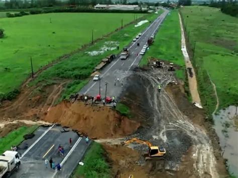 Motoristas Podem Acessar Rota Alternativa Durante Obra Em Cratera Na BR