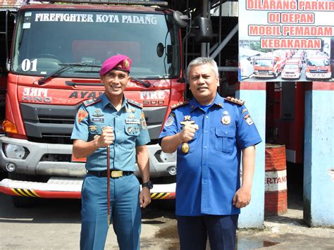 Danyonmarhanlan Ii Laksanakan Courtesy Call Ke Kantor Damkar Kota Padang