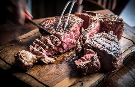 Florentine Steak Basics History Cutting And Cooking Life In Italy