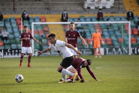 Salamanca Cdf Uds Y Extremadura Firman Tablas En Un Amistoso Intenso E