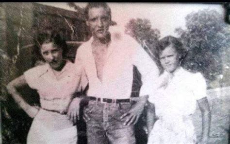 Elvis As A Teen See A Never Before Published Photo From His Hometown In