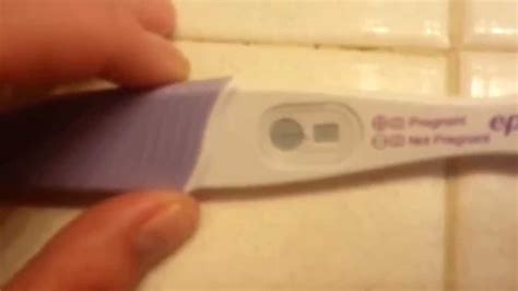 Live Pregnancy Test 4 Wks 4 Days Youtube