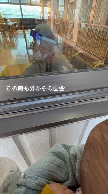 「抱っこしてほしかった」 大好きな祖母の訃報、1歳息子と京都→青森へ最期のお別れに「ひ孫見られて幸せだったと思う」の声（1 2 ページ） ねとらぼ