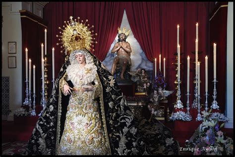 Estrella Coronada Besamanos Desde La Giralda