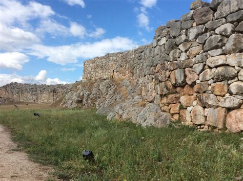 Tiryns: Mycenaean Citadel And Palace Inside Cyclopean Walls - Euscentia