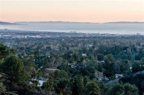 What It's Like Living In Brentwood, Los Angeles | Neighborhoods.com ...