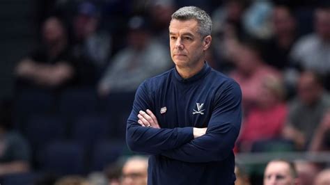 University Of Virginia Announces Sudden Retirement Of Basketball Coach Tony Bennett Cnn