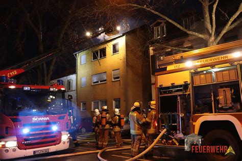 FW Frankenthal Brand zerstört Wohnung und Dachstuhl