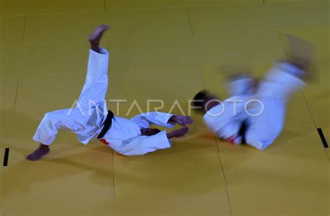 PENYISIHAN JUDO KELAS NAGE NO KATA PON PAPUA ANTARA Foto