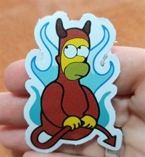 STICKERS CALCO RESISTENTE AL AGUA HOMERO SIMPSON DIABLO