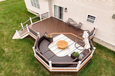 Resurfacing A Deck With Wood Or Composite The Expert Tips