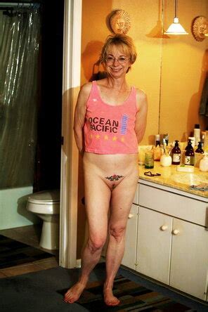 Bathroom Swingers A Jack S Wife Porn Pic