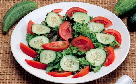 Ricetta Insalata Di Pomodori E Cetrioli La Cucina Italiana