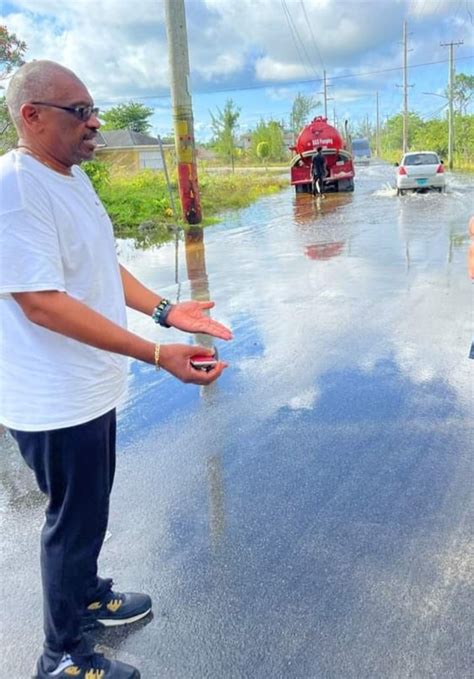 Bahamas Press On Twitter Bp Breaking Disgraced Former Pm Minnis Brought A Sewerage Truck To