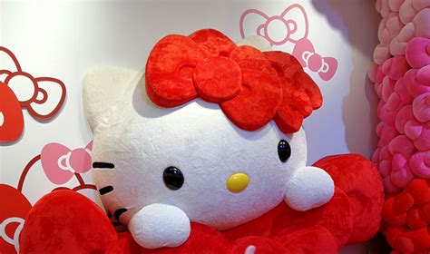 ‘Hello Kitty’ Creator Details The Beloved Character’s Origin 50 Years On - DesignTAXI.com