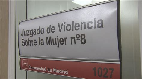 Oficina De La Policía Municipal En Los Juzgados De Violencia Sobre La