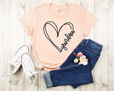 Personalized Grandma Heart T Shirt Grandma Shirt Grandparent Etsy