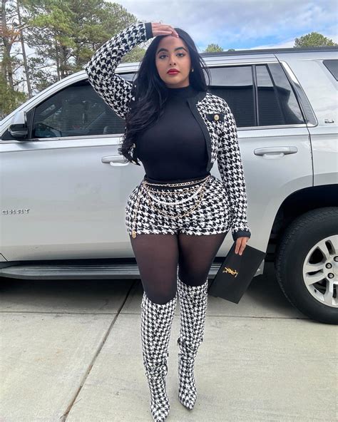 Tania Rubio | Little Miss Always Extra 🥰 @FashionNovaCurve 🔍True To Me