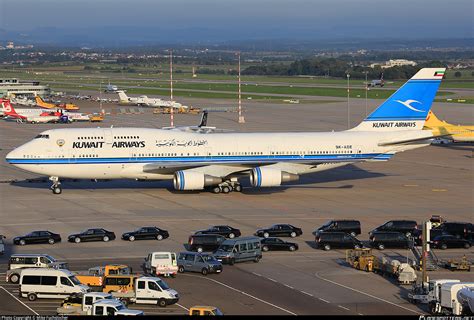 K Ade Kuwait Airways Boeing M Photo By Mike Fuchslocher Id