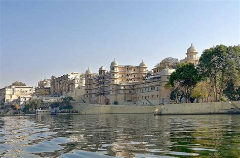 Sunset Boat Cruise on Lake Pichola in Udaipur - Kated