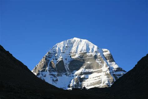 Peak of Mt Kailash , Tibetan Sacred Mountain Kang Rinpoche . Tibet ...