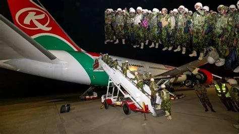 400 polise kenya deja nan avion pou antre Haiti Pastè Moise dedouble