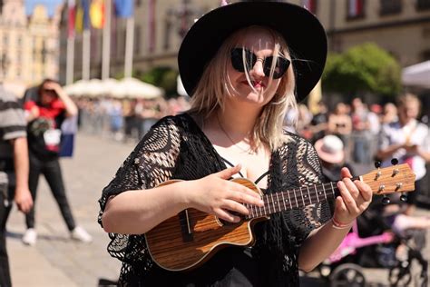 Gitarowy Rekord Świata 2024 na 7531 gitar Było niesamowicie Znajdźci