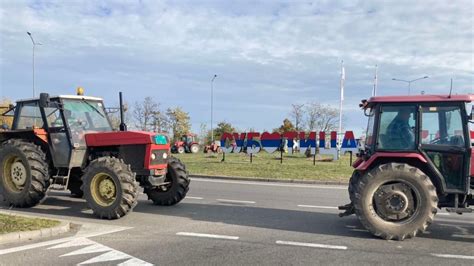 Vlada Srbije Poljoprivrednici Prekidaju Blokade Puteva