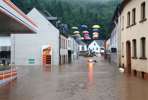 Sommer Der Extreme Bilder Einer Weltweiten Krise Dolomitenstadt