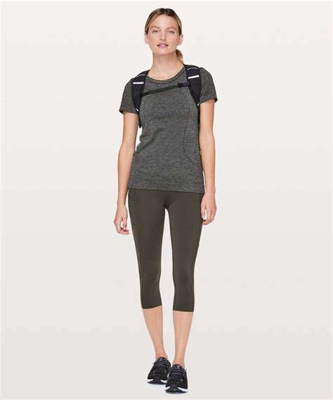 Lululemon Swiftly Tech Short Sleeve Breeze Relaxed Fit Black