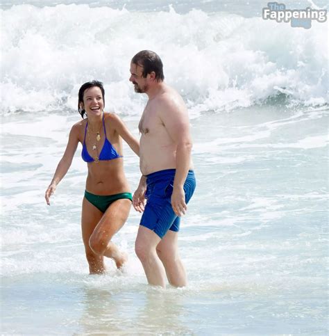 Lily Allen Flashes Her Nude Tits Shows Off Sexy Bikini Body On The Beach Photos